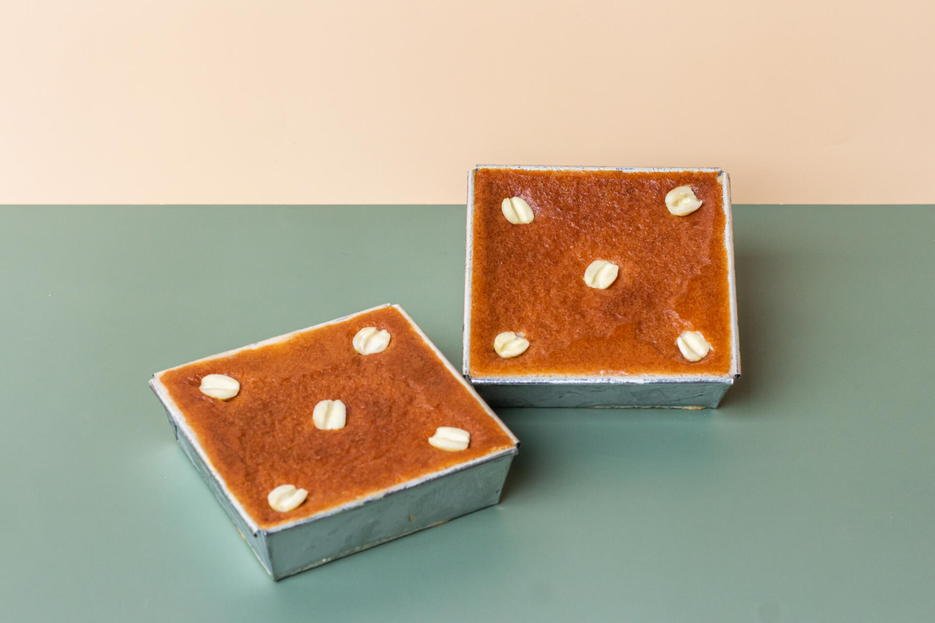 หม้อแกงถาดใหญ่ รสเผือก 18 ถาด/ลัง (แพ็คพร้อมขาย) - ลุงอเนกขนมหวานเมืองเพ็ชร์